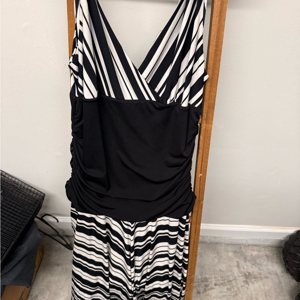 Robbie Bee Monochrome Striped Dress